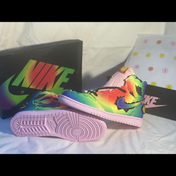 Reselling main image 10